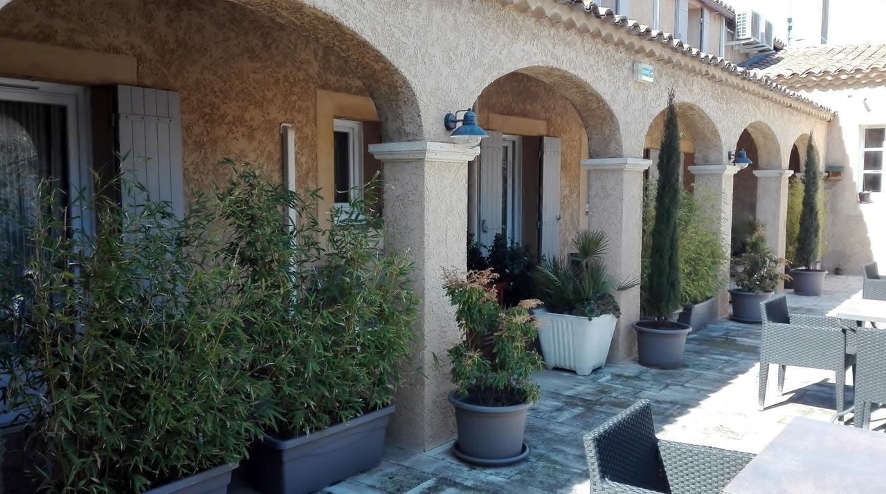 Le Fabian Des Baux Hotel Exterior photo